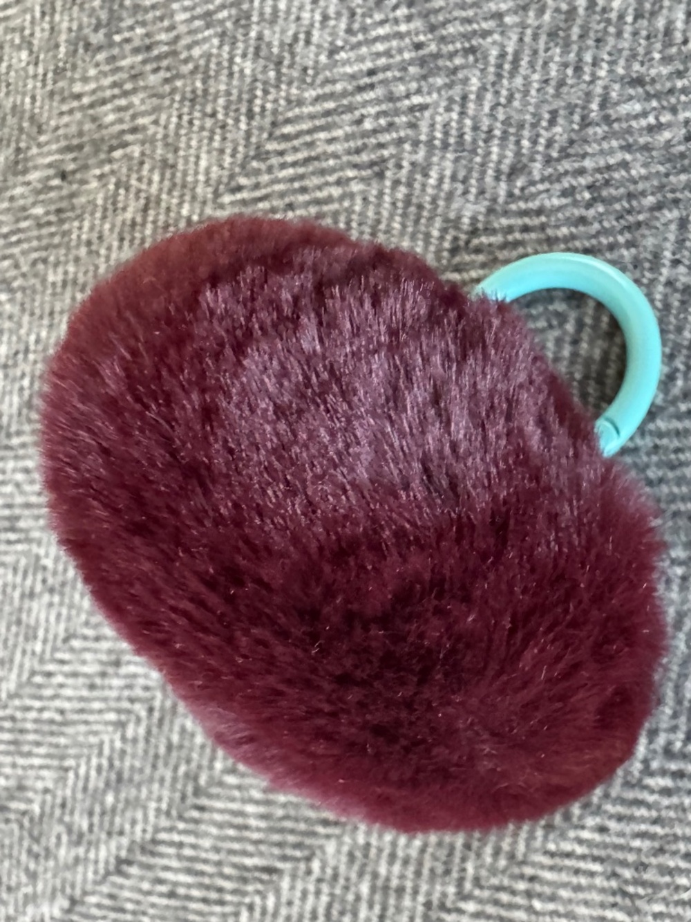 NWOT, HOLLY HUNT, FAUX FUR KEY HOLDER